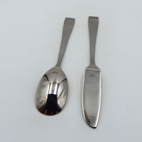 Oneida Stainless Mercer Sugar Spoon & Master Butter Knife Satin Frosted Set of 2 - Picture 8 of 8